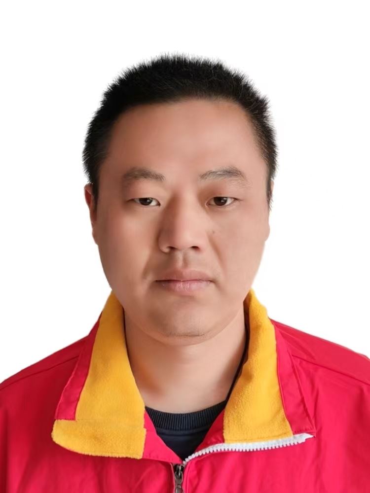 闫鹏